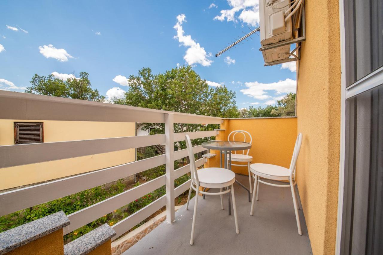 Apartmani Manita Paklenica Seline Exterior photo