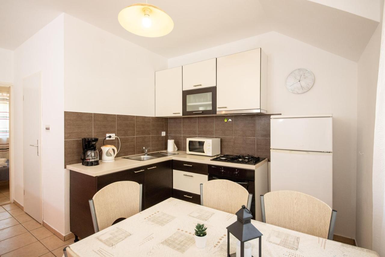 Apartmani Manita Paklenica Seline Exterior photo